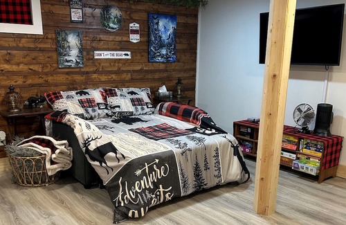 Calmar Apartment | Cozy basement suite in a small town only 20 minutes from the airport