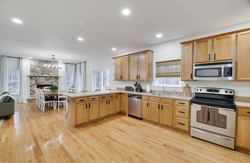 Locust Lake Village House | Luxurious Pocono Mountain Getaway