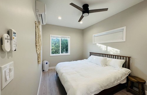 Azusa House | Modern 2BR Azusa Abode w/ Putting Green and Deck
