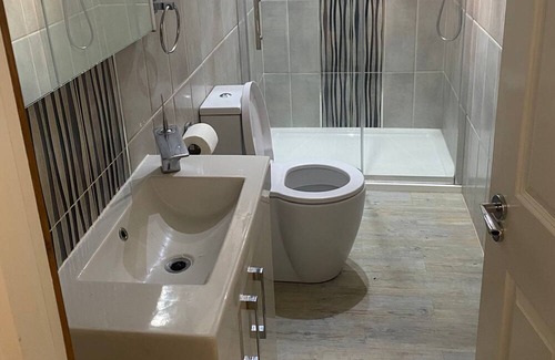 Wolverhampton Apartment | Beautiful 1-Bed Apartment in Wolverhampton