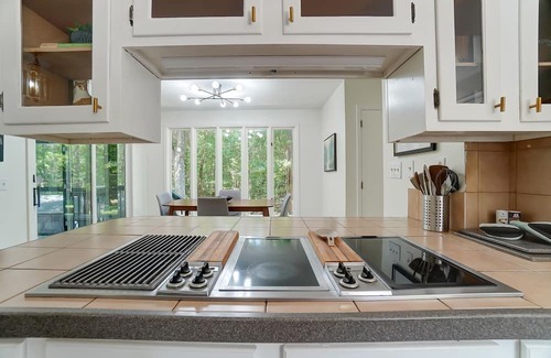 Charlotte House | {The Escape} Amazing Heated Pool Luxury-heated March 1-November 1.