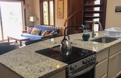 Wareham House | Secluded Bayview Retreat: Your Private Haven in Conservation Forest