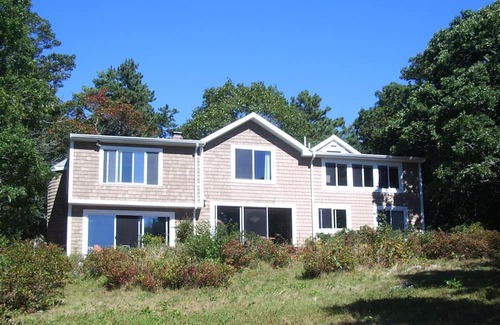 Wareham House | Secluded Bayview Retreat: Your Private Haven in Conservation Forest