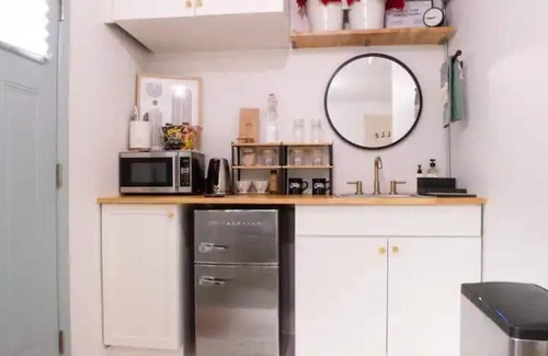 Madison Apartment | Stay Gold Bungalow