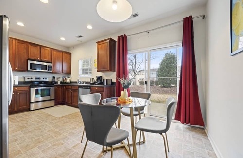 Durham House | Downtown Bliss on Suncrest Ct #41973