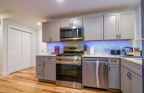 Corn Hill House | This house is a 1 bedroom(s), 1 bathrooms, located in Rochester, NY.