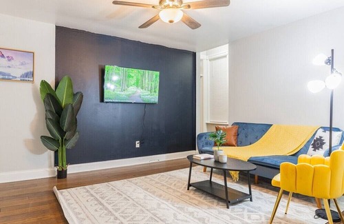 Allentown House | Buffalo - Allen Street 1