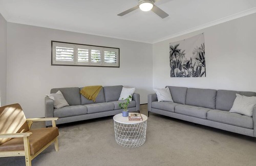 St. Georges Basin House | Jervis Bay - 1O-15 Min Drive to Famous Hyams Beach