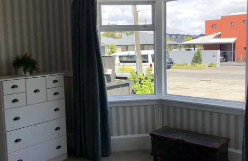 Christchurch House | Rimu Retreat - Your Home Away from Home