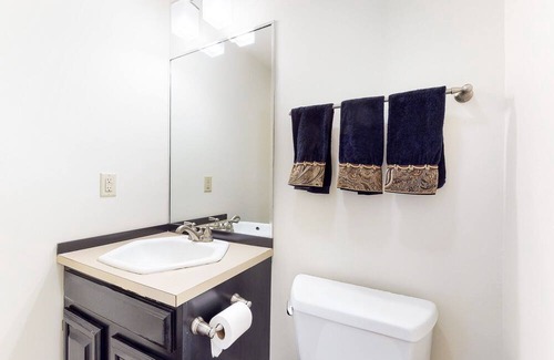 North Bridgton Condo | Luxurious condo on Long Lake, just steps away from large association beach!