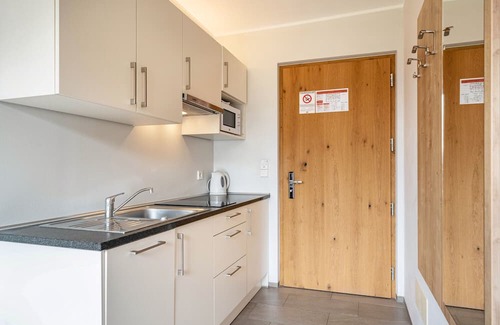 Terlano Apartment | Apartment 'Residence Egger Apt C' with Mountain View, Wi-Fi and Air Conditioning