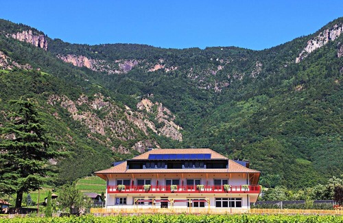 Terlano Apartment | Apartment 'Residence Egger Apt C' with Mountain View, Wi-Fi and Air Conditioning