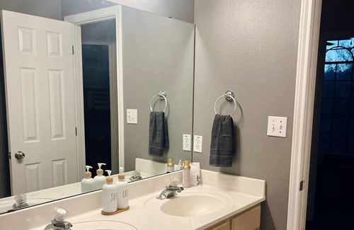 South Side House | Corpus Haven - Lux Home Retreat