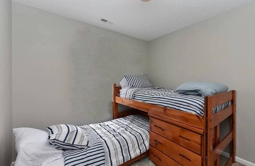 Apex House | Spacious 3BR Duplex in Apex