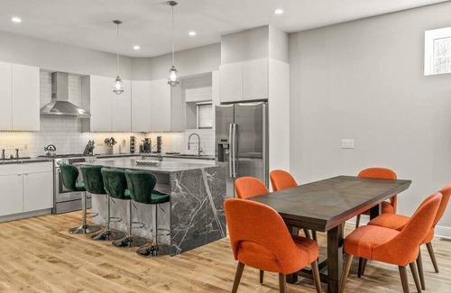 Dickinson Narrows House | Mini Mansion, Rooftop, Arcade, Movie Theater in SP