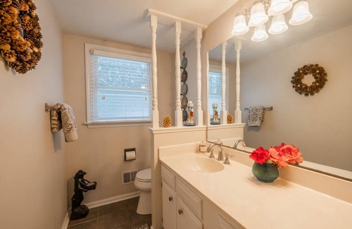 Buechel House | Comfortable Family Home in East Louisville