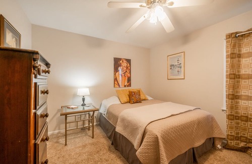 Buechel House | Comfortable Family Home in East Louisville
