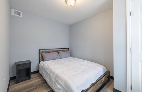 Anacostia Condo | Modern Updated Two Bedroom Condo