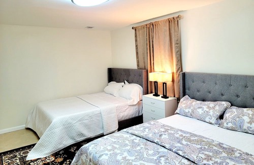 Glenarden House | Cozy & Beautiful 4brm SF Home, Fenced, Close to DC