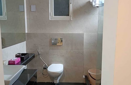 Delhi Apartment | BnBBuddy Connaught Place Elegant 3 BHK+Study