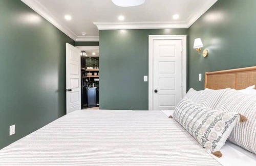 Southwest House | NEW! The Theodora Chase Carriage House - King Beds