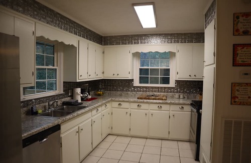 Calhoun House | Hillside Cottage