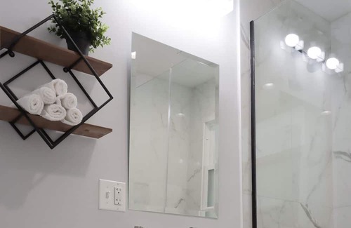 Forestview Apartment | Modern Apartment Near Downtown Chicago