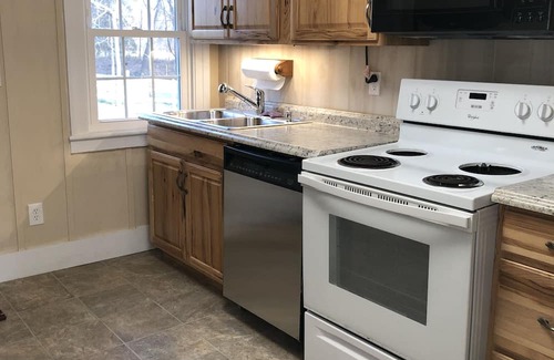 McGaheysville Cabin | Authentic, Spacious 1820 log cabin, close to Massanutten, JMU