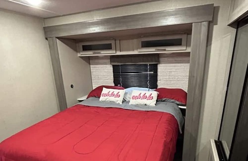 Atascosa House | Unique Camper
