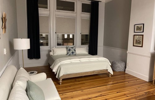 Bethlehem Apartment | Beautiful renovated studio on Historic Bethlehem’s Main Street