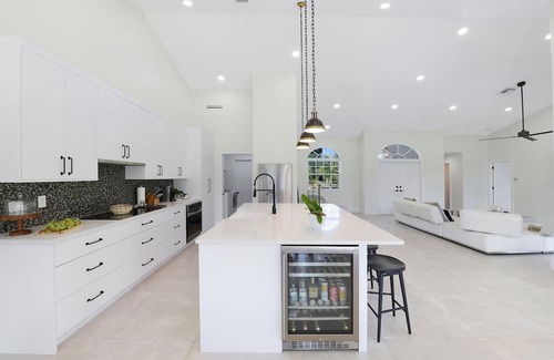 Lake Worth House | Calm Resort Stay Wellington/West Lake Worth