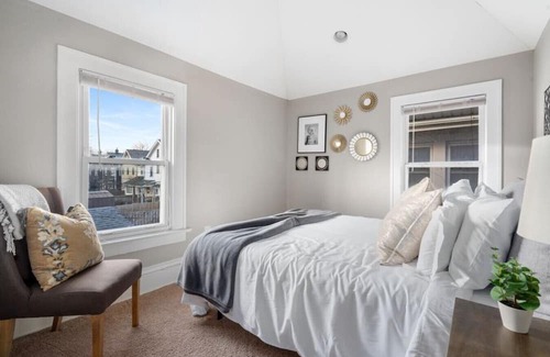 Merion Village House | Village View: Elegant Comfort near German Village