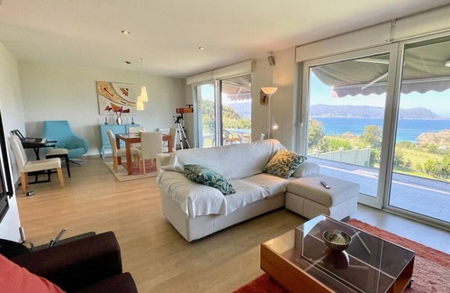 Ortigueira House | The Cliffs - Celtigos Blue Marine
