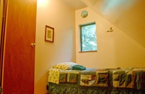Maple Falls House | Mt. Baker Lodging Cabin 67 - Sleeps 5!