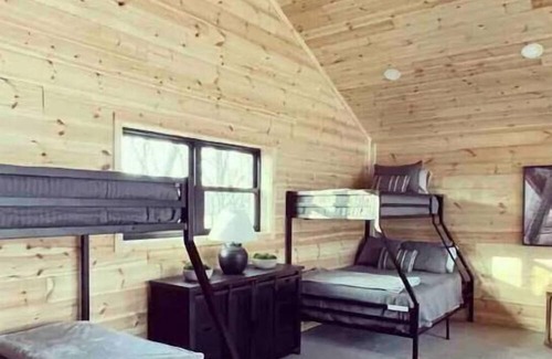 Cassville Apartment | The Hideaway Treehouse