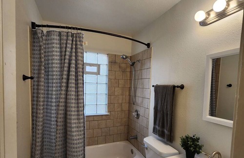 Wauwatosa House | Wauwatosa Cape Cod centrally located!