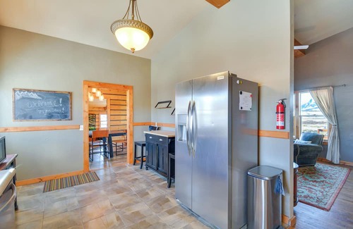Twin Lakes House | Leadville Home w/360 Degree Views & River Access
