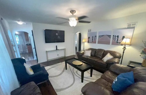 Rosedale House | Awesome Walkable Westwood area Quite Comfy Home!