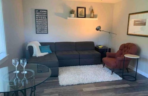 Warren Apartment | Secluded Luxury Escape 30 Minutes From Portland