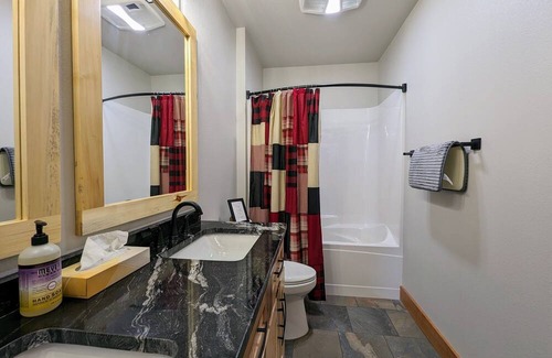 Presque Isle Cabin | Private, modern lake cabin in Wisconsin's last wilderness.