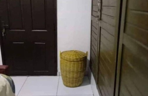 Cocody Apartment | Vrbo Property