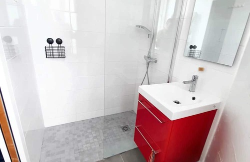 Bois-Colombes House | Homerez - House in Bois-Colombes