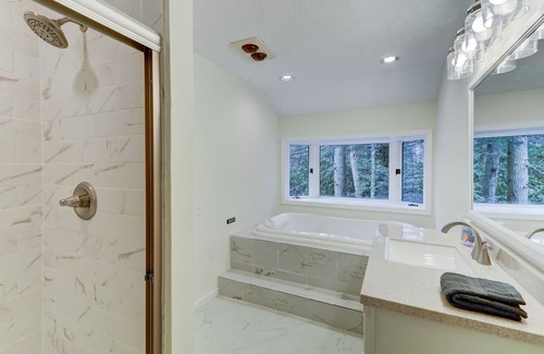 Pocono Pines House | Amazing House with Heated Pool in the Poconos!