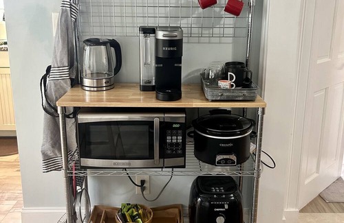 Chelsea Apartment | Minutes from Encore Casino, Airport, & Boston