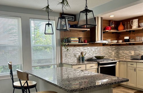 Chelsea Apartment | Minutes from Encore Casino, Airport, & Boston