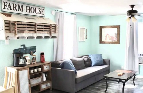 Denison House | Rustic elegance meets modern comfort!