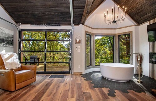 Newnata Cabin | Luxurious Treehouse - Full amenities - Lake access