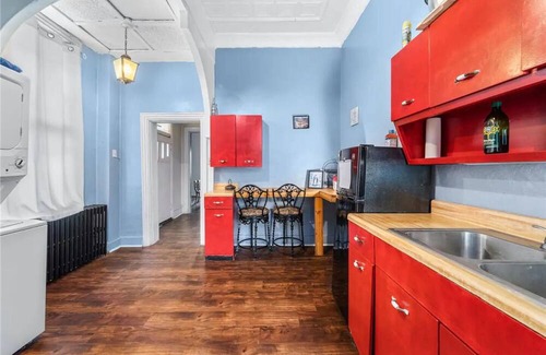 Central Northside House | Cozy Row House+ Walk to Stadium+ Close to Downtown