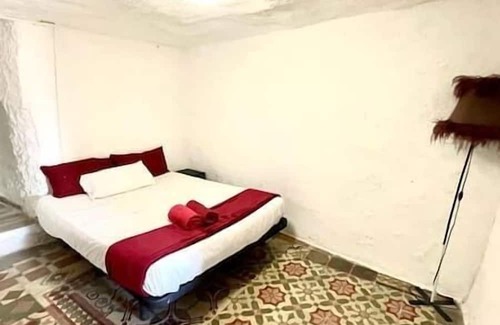 Paterna Apartment | Modern cave house in Valencia