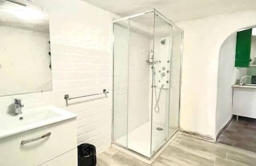 Paterna Apartment | Modern cave house in Valencia